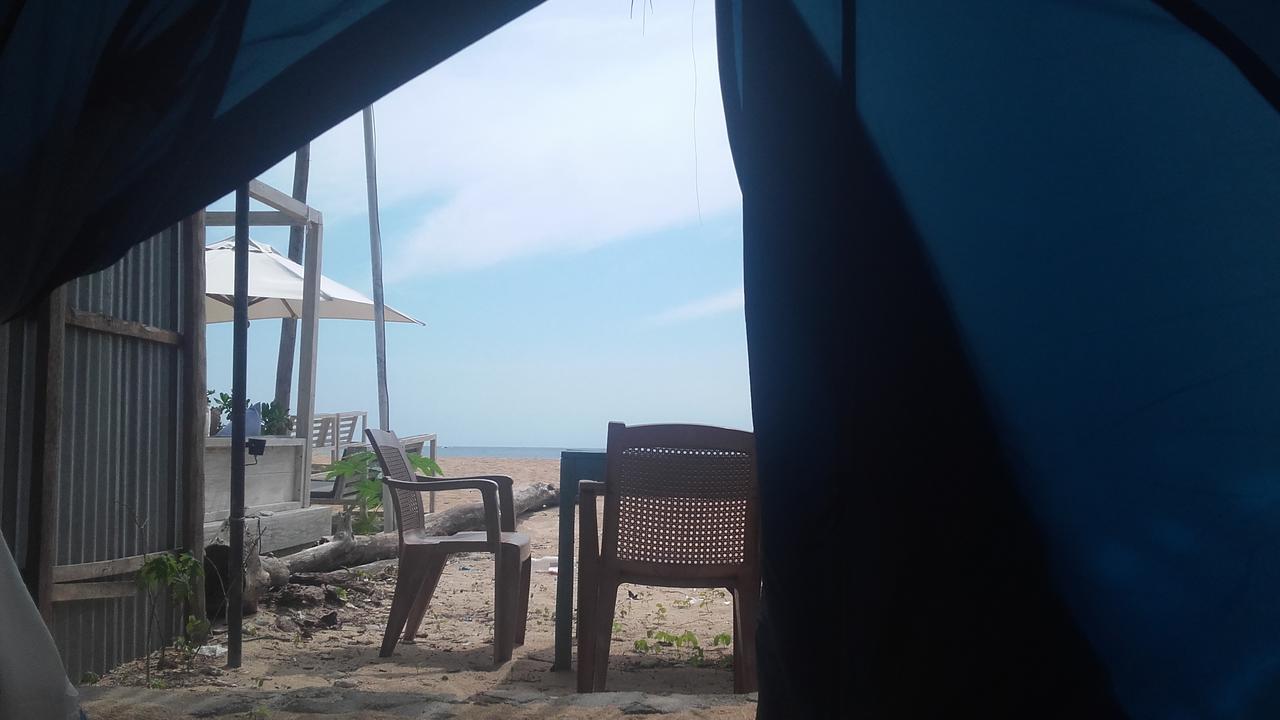 Sea Song Bed & Breakfast Unawatuna Bagian luar foto